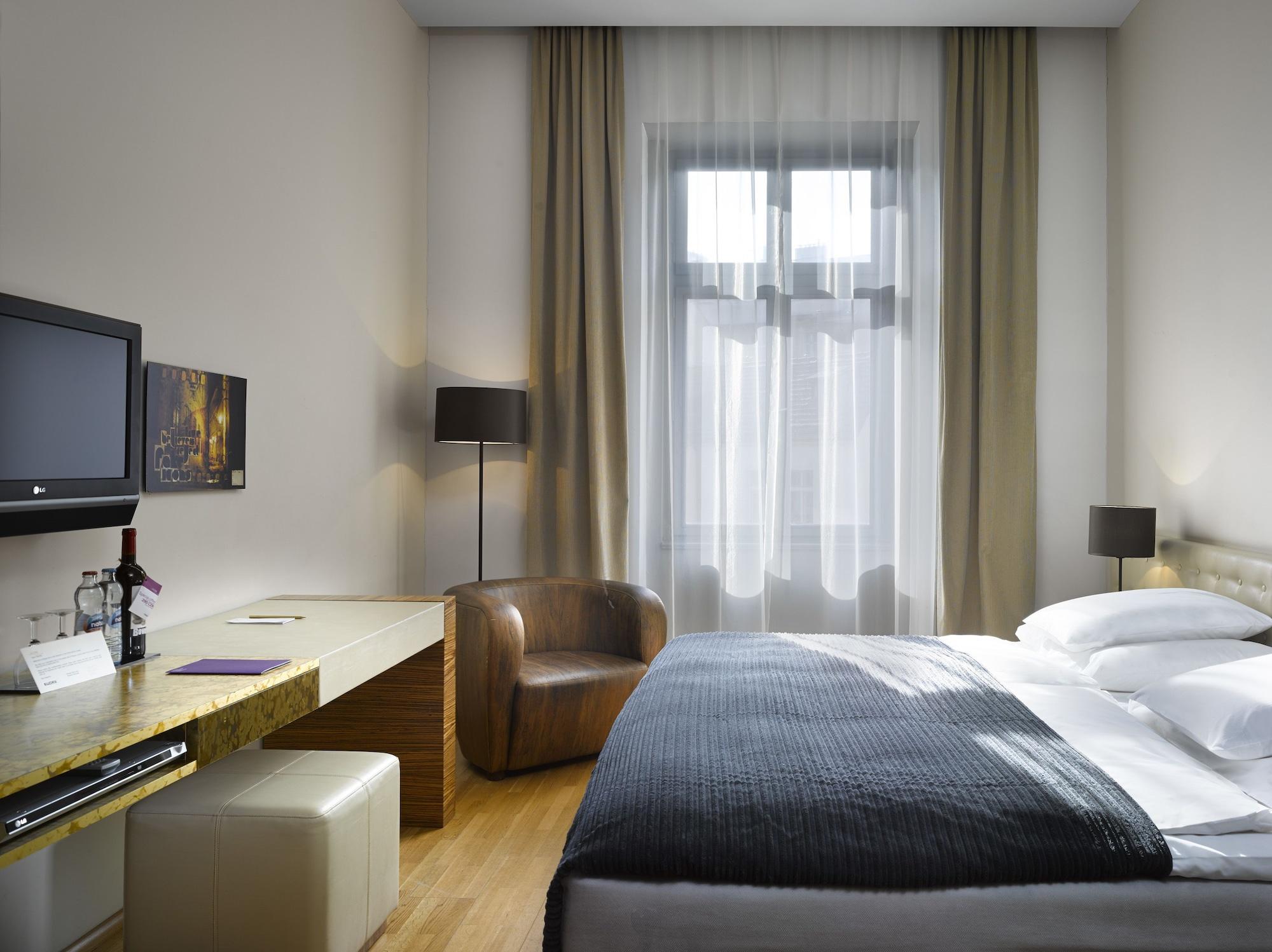 The Icon Hotel & Lounge Prague Exterior photo
